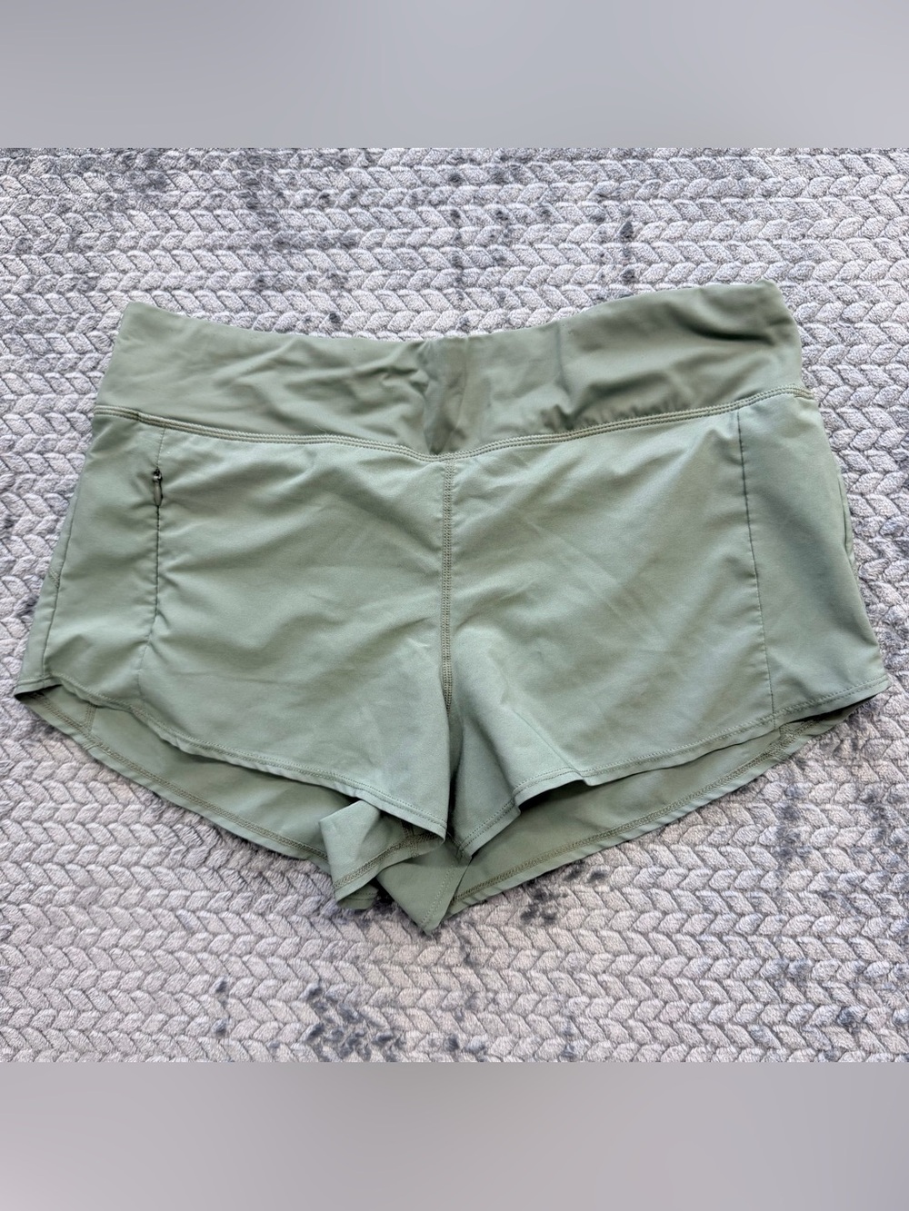 Title Nine Olive Green Running Fitness Athletic Shorts Women's Size Medium